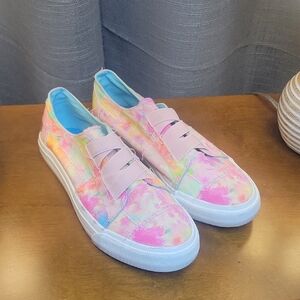 NWOT Blowfish Pastel Tye-dye Sneakers SZ 8